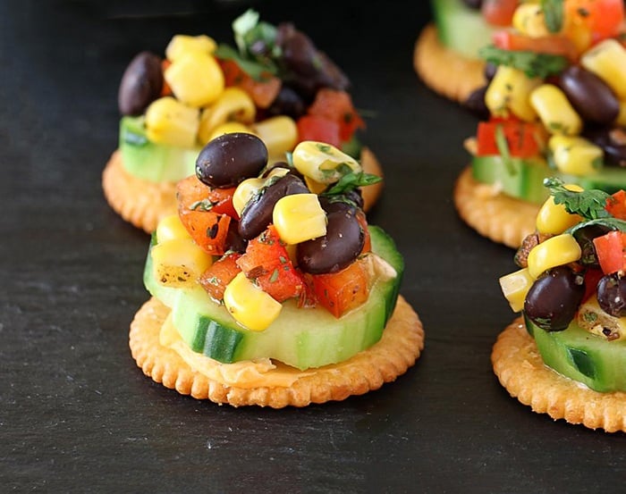 Crackers topped with salsa