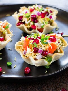 Baked Bread tokri chaat with fillings